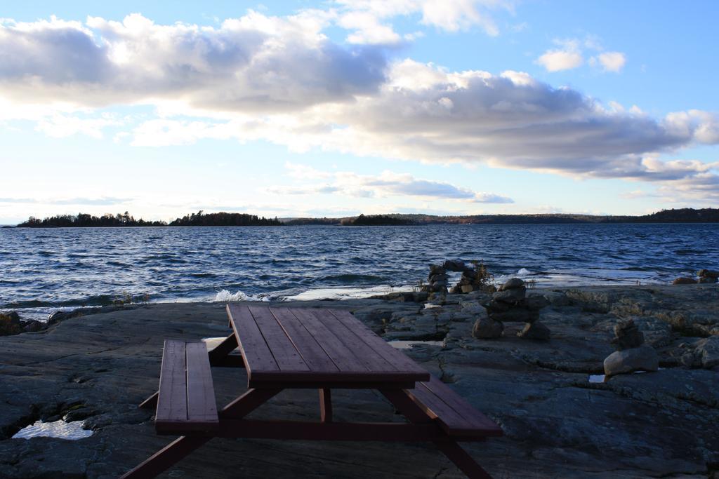 Carolyn Beach Inn Thessalon Exterior foto