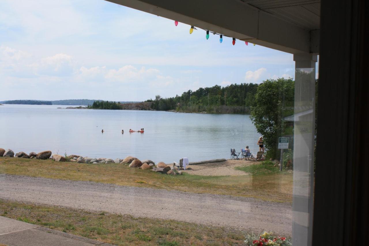 Carolyn Beach Inn Thessalon Exterior foto