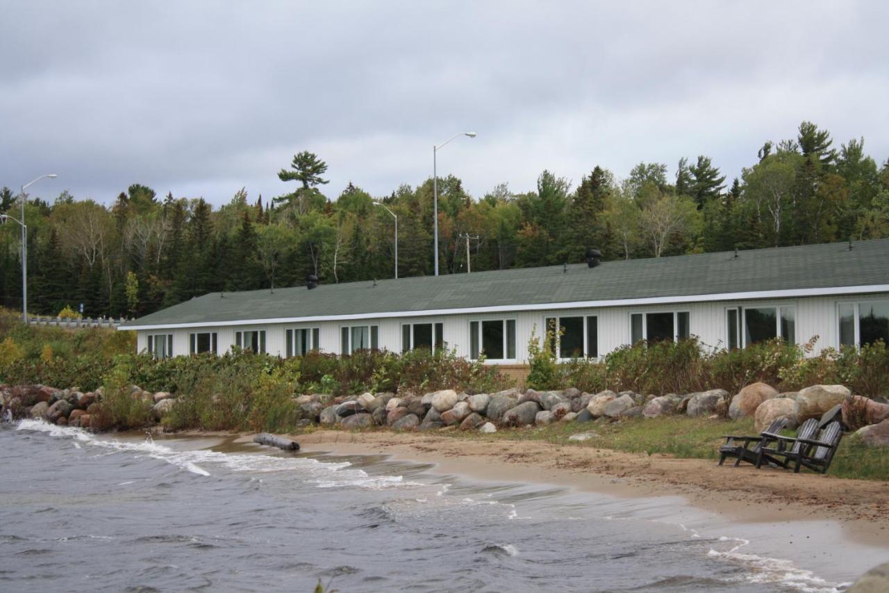 Carolyn Beach Inn Thessalon Exterior foto